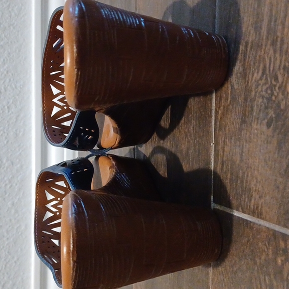 Italian Shoemakers navy wood-look wedge sandals - size 7.5 - Picture 4 of 6